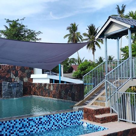 Aleesa Roomstay Pasir Puteh Ngoại thất bức ảnh