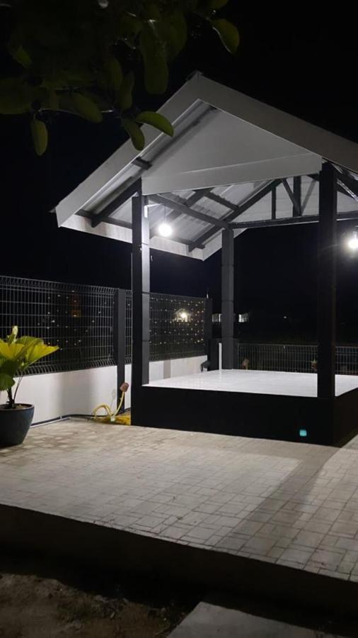 Aleesa Roomstay Pasir Puteh Ngoại thất bức ảnh
