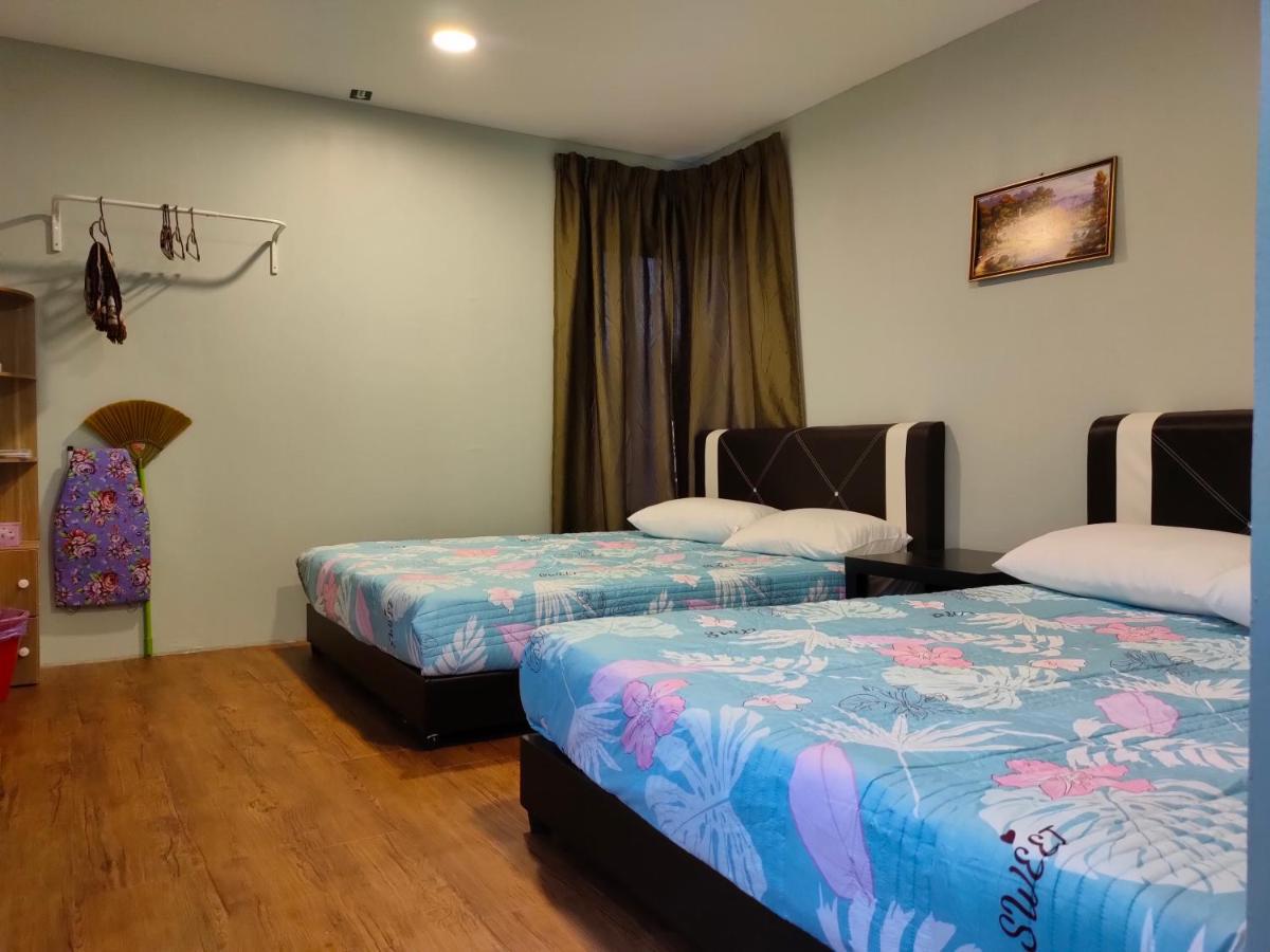 Aleesa Roomstay Pasir Puteh Ngoại thất bức ảnh