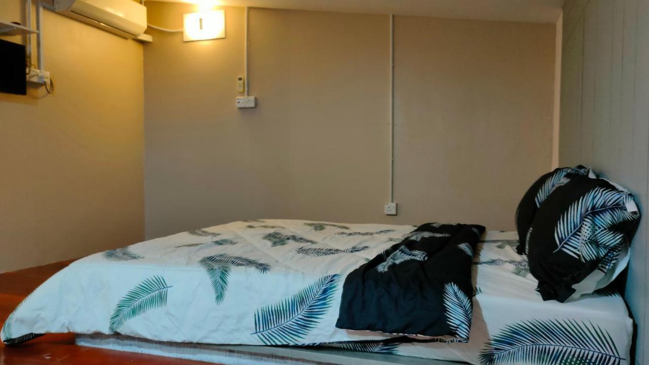 Aleesa Roomstay Pasir Puteh Ngoại thất bức ảnh