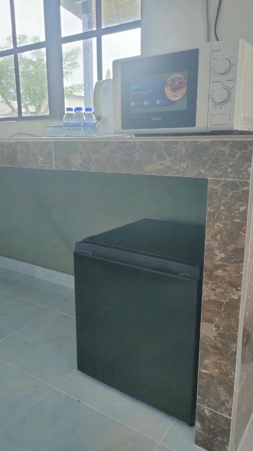 Aleesa Roomstay Pasir Puteh Ngoại thất bức ảnh