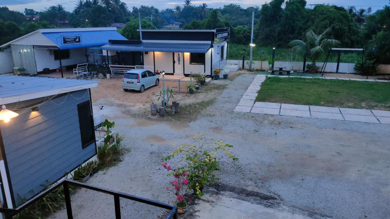 Aleesa Roomstay Pasir Puteh Ngoại thất bức ảnh